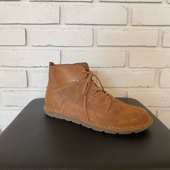 Size 9.5 Clarks leather and suede zip-up and lace-up boots - Picture 3 of 8